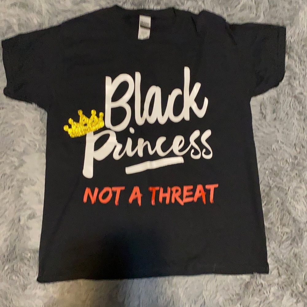 Never worn girls tshirt size medium!!